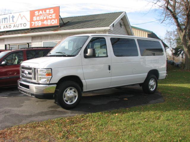 2011 Ford Econoline Wagon