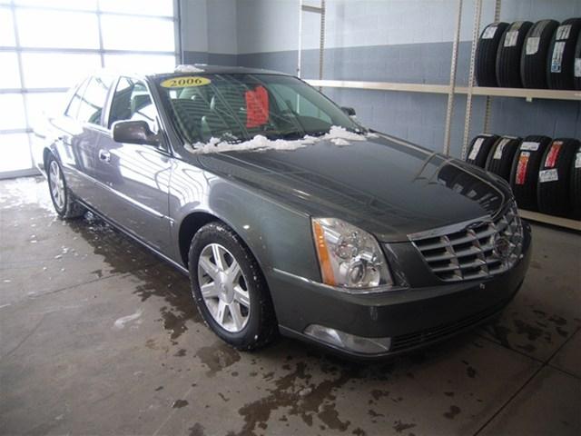 Tothego - 2006 Cadillac DTS_1