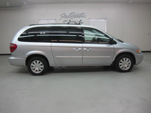 2007 Chrysler Town & Country for sale