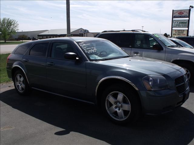 2005 Dodge Magnum for sale